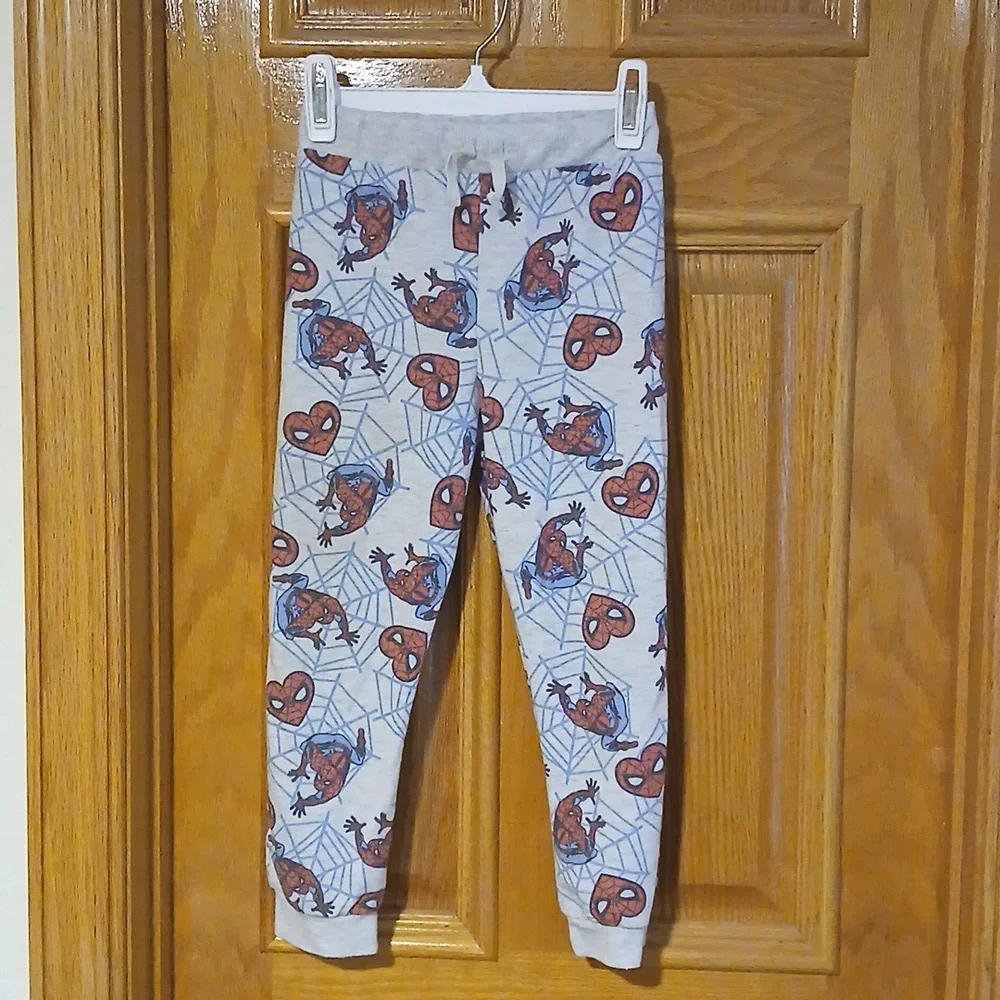 Marvel SPIDER MAN Boys Pajama Set. Size 5T